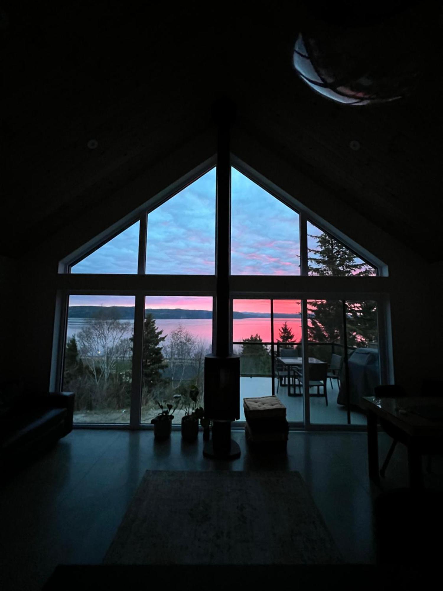 Magical Loft : Breathtaking View & Cozy Fireplace Chicoutimi المظهر الخارجي الصورة